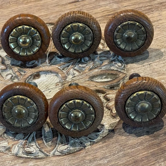 Vintage Wood with brass Round Drawer Door Pull Cabinet Knob 1 1/2” set of 6 - Picture 7 of 7